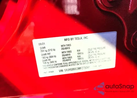 2021 Tesla Model Y z USA, uszkodzony, nr VIN 5YJYGDEE3MF275041